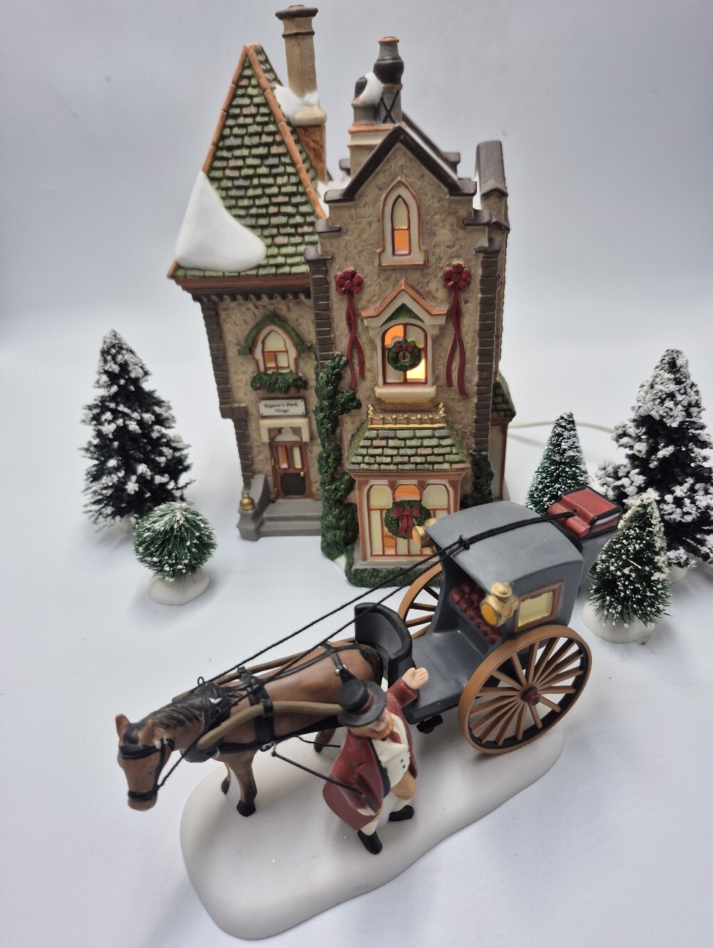 Dept 56 "Christmas At Regents Park House"
